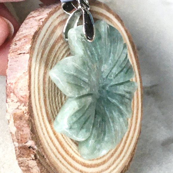 Genuine Burmese Jadeite Flower Pendant Jumbo Type A Untreated - Picture 3 of 16